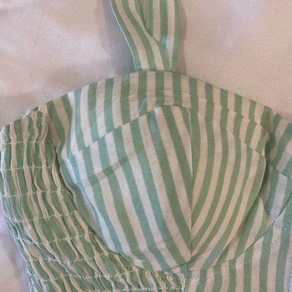 Green crop top - Picture 8 of 11